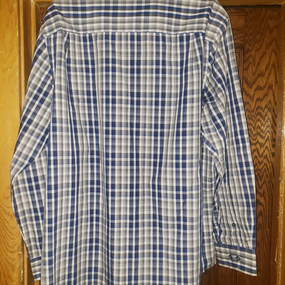 Long sleeve button down - Picture 3 of 3